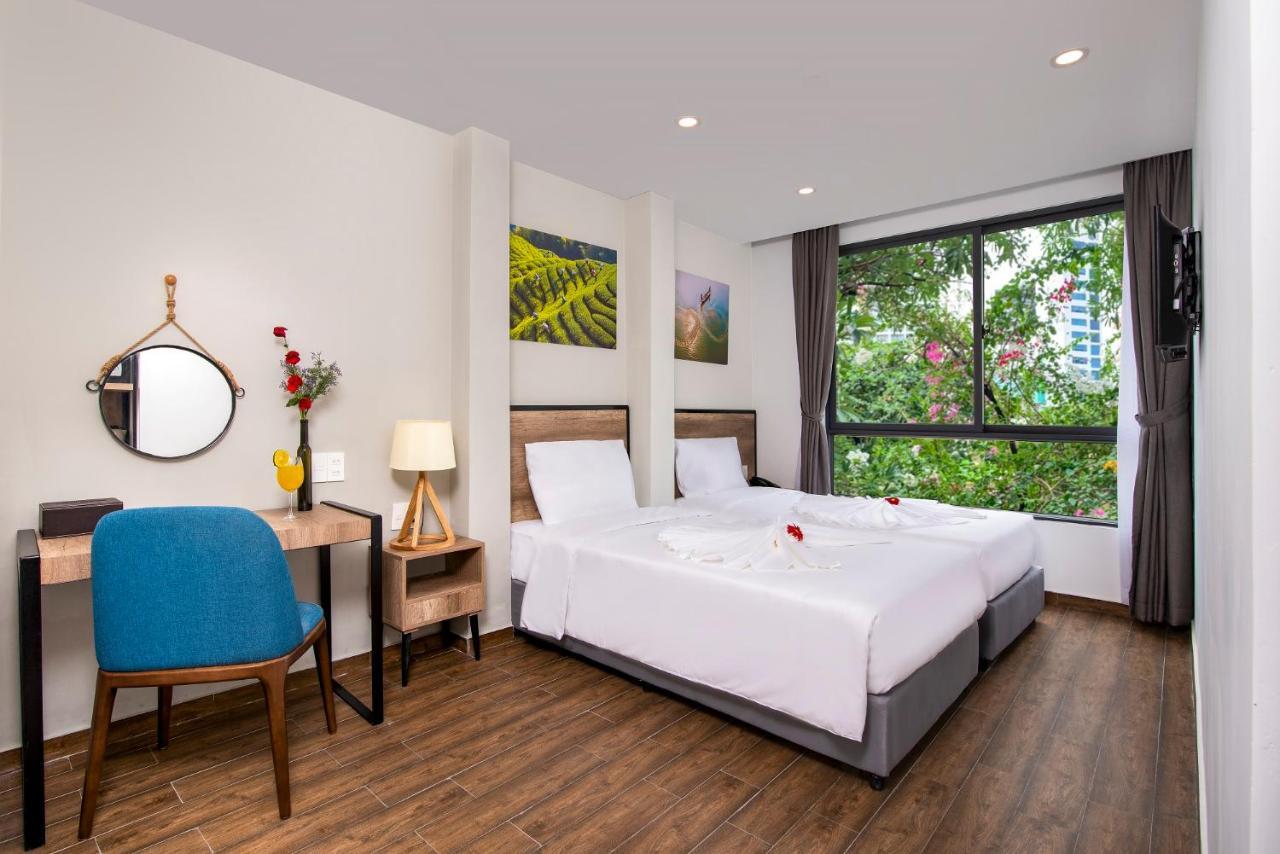 Golden Lotus Central Hotel Nha Trang Esterno foto